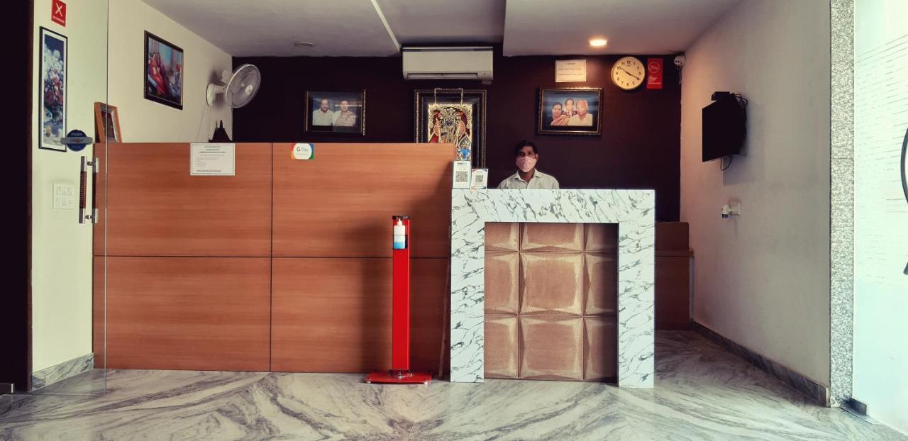Hotel Sar Kamla Dham Skd Vrindavan Fully Vaccinated Staff Exteriör bild