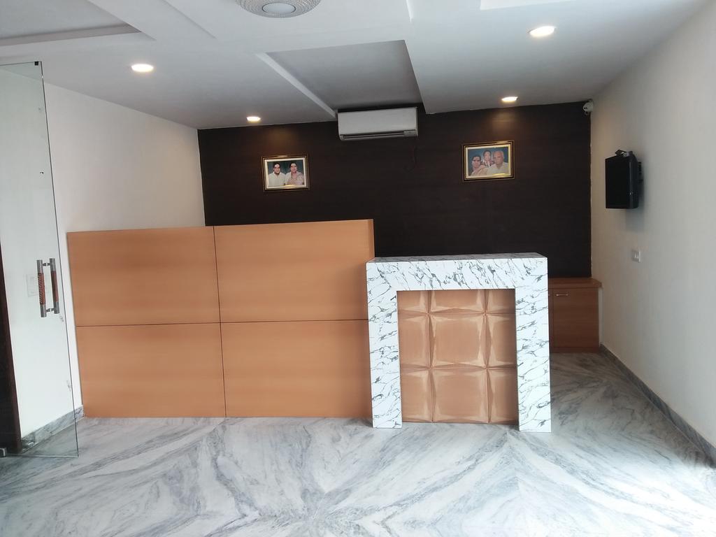 Hotel Sar Kamla Dham Skd Vrindavan Fully Vaccinated Staff Exteriör bild