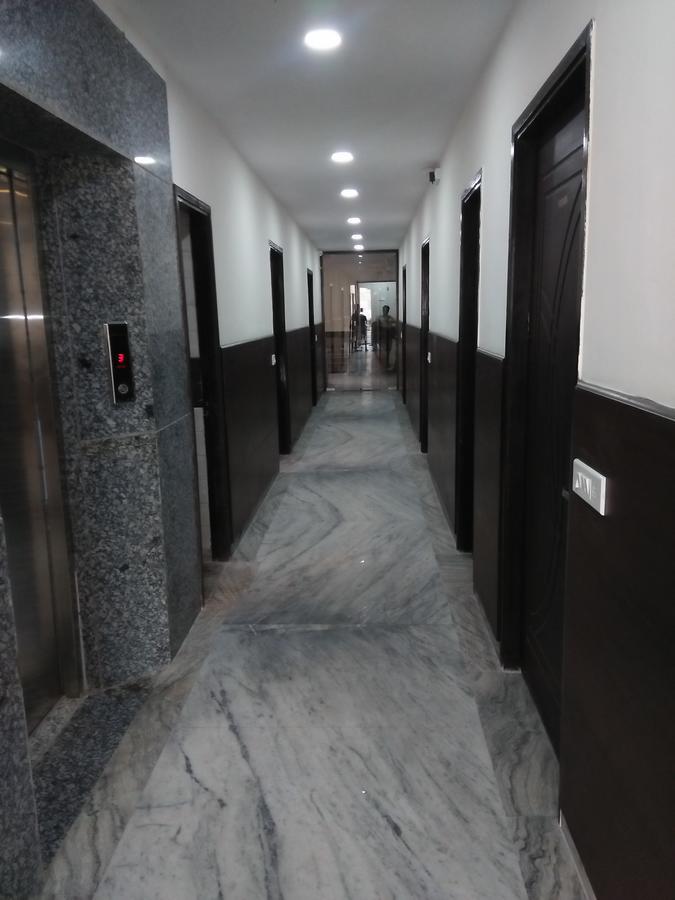 Hotel Sar Kamla Dham Skd Vrindavan Fully Vaccinated Staff Exteriör bild