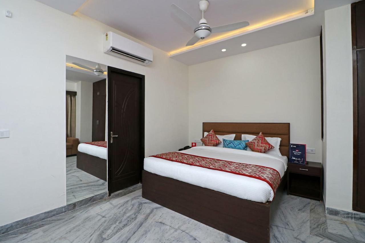 Hotel Sar Kamla Dham Skd Vrindavan Fully Vaccinated Staff Exteriör bild