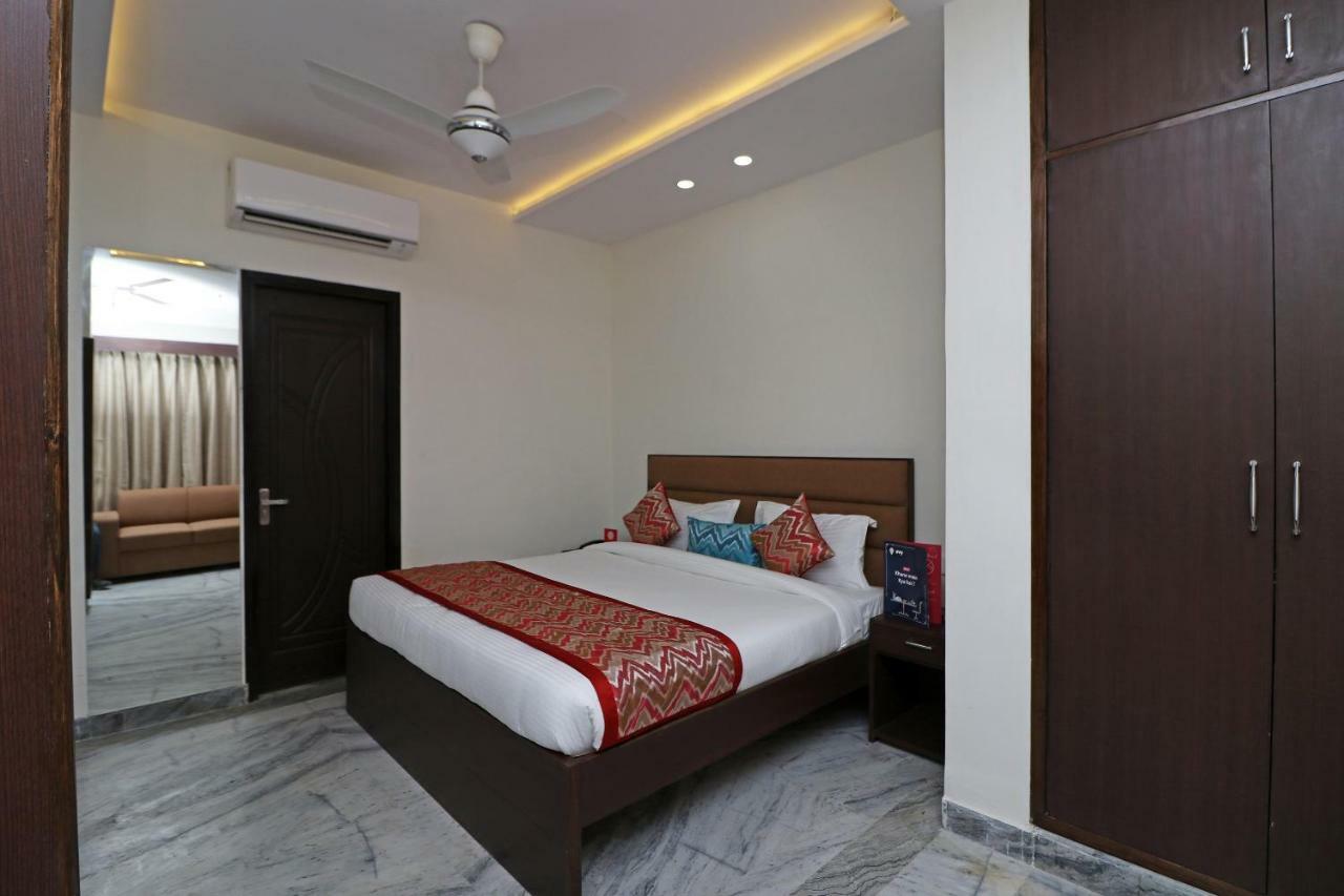 Hotel Sar Kamla Dham Skd Vrindavan Fully Vaccinated Staff Exteriör bild